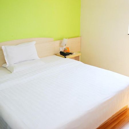 7Days Inn Haikou Hong Kong City מראה חיצוני תמונה